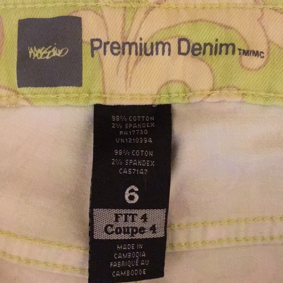Mossimo Curvy Skinny Jeans - Picture 4 of 7